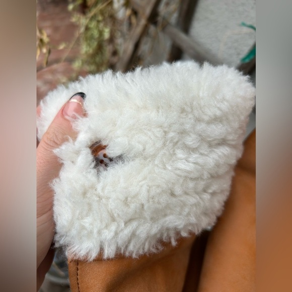 Eaves Beatrice Shacket in Brown NEW - Picture 11 of 13